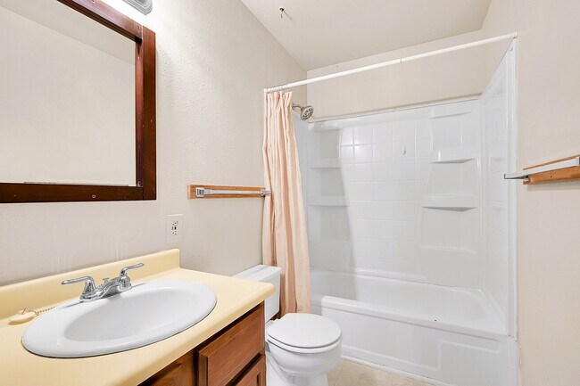 Building Photo - 26172 Center Dr