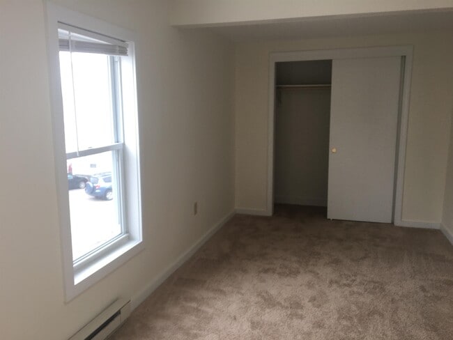 Building Photo - 82 3rd St