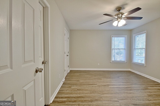 Building Photo - 338 Summer Pl