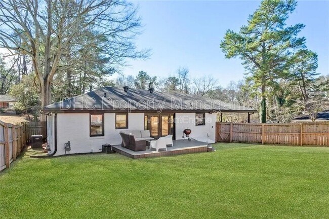 Building Photo - 2968 Catalina Dr