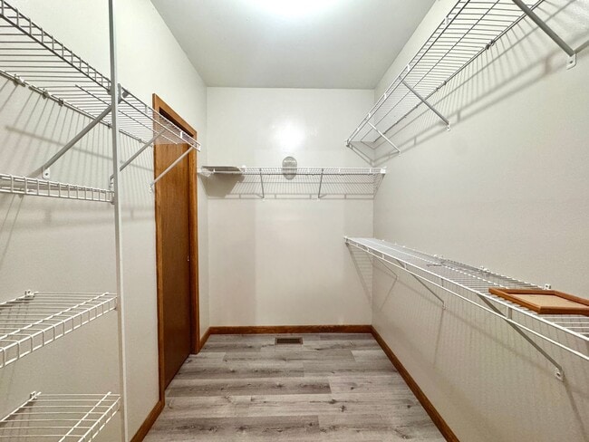 Building Photo - Freshly Updated 3 Bedroom/ 2 Bathroom Country Home