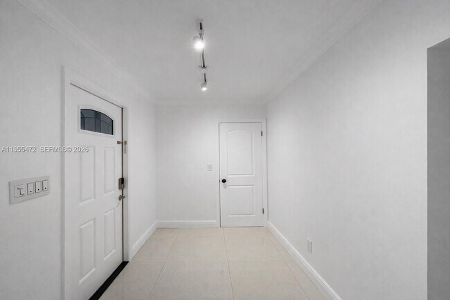 Building Photo - 710 NW 78th Ave