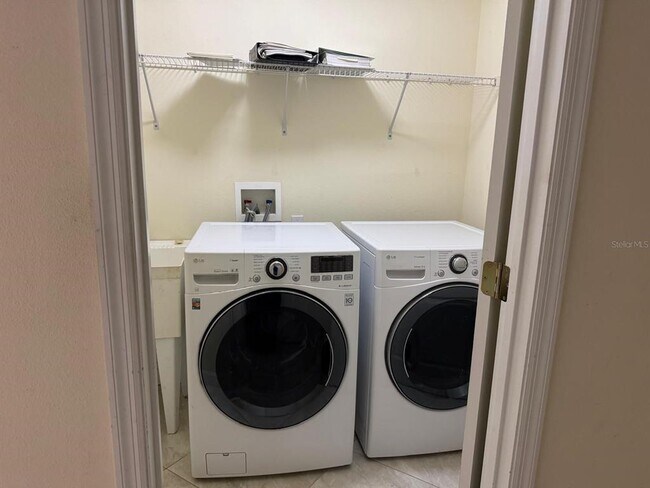 Building Photo - 14796 Yorkshire Run Dr