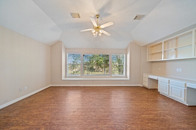 Building Photo - 9306 Lochflora Dr