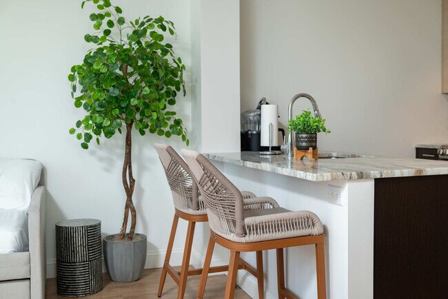 Building Photo - 99 Kneeland St