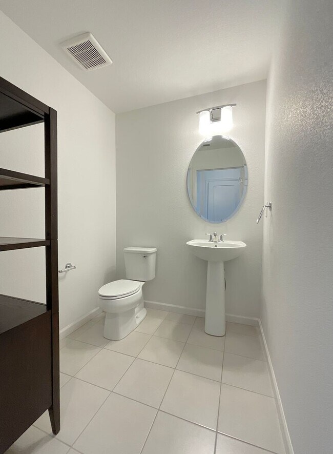 Building Photo - 3 Bedroom Townhome Available Near Voyager Pkwy & Interquest Pkwy!