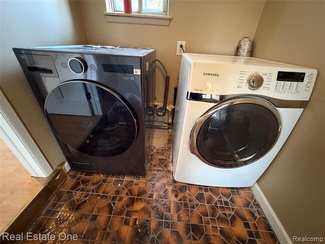 Building Photo - 7068 Heather Heath Ln