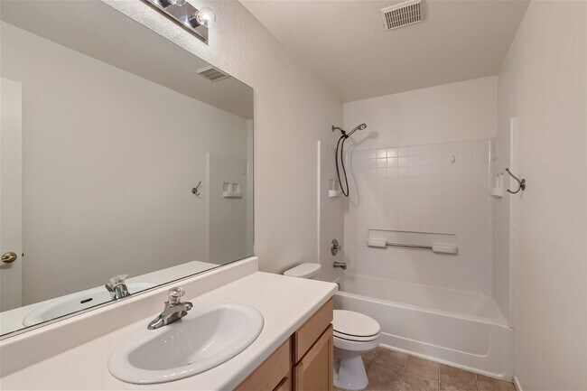 Building Photo - 9289 Wertz Ave