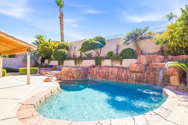 Building Photo - Beautiful 4-Bedroom Home with Pool & Rock Waterfall in 89002