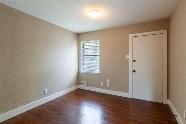 Building Photo - 5715 Hillcroft St
