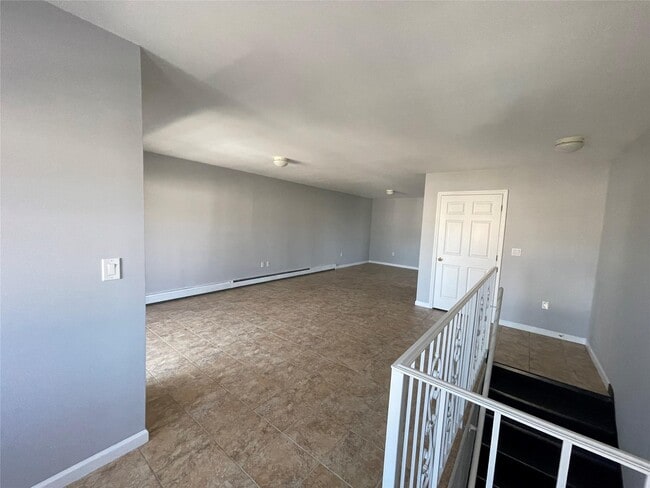 Building Photo - 66-39-66-79 79th Pl