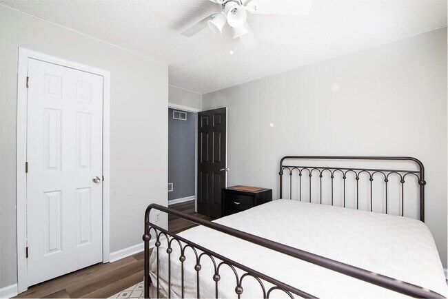 Building Photo - 4603 Stewart Reilly Dr