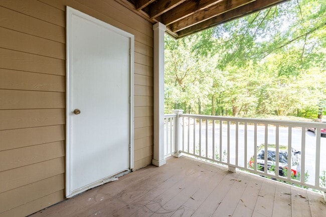 Building Photo - Marietta 2 bed/2 bath Condo!