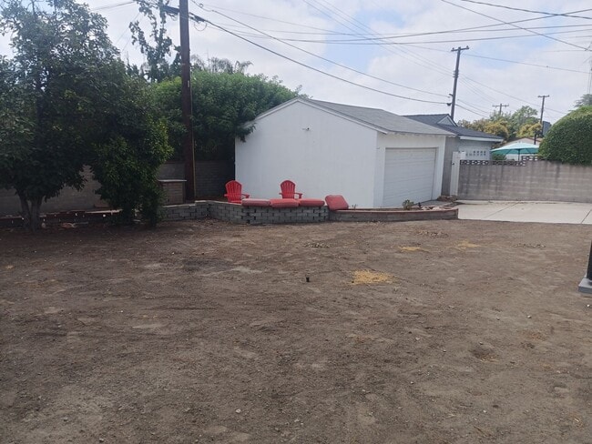 Building Photo - Charming 3-Bedroom Home in an Ideal Location!