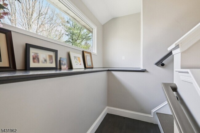 Building Photo - 210 Clarken Dr