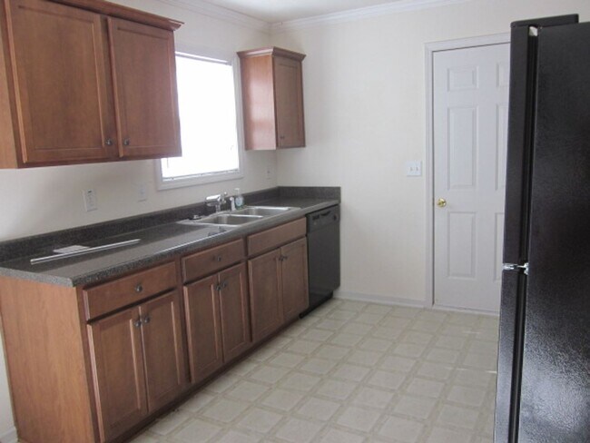 Building Photo - Awesome 3 Bedroom in Pinecrest!