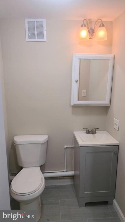 Building Photo - 8004 Gray Haven Rd