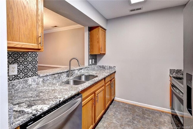 Building Photo - 1005 Settlement Dr