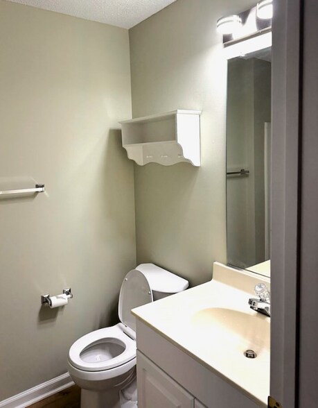 Building Photo - 3713 Morris Farm Dr