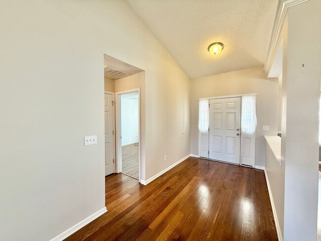 Building Photo - Charming 3BD, 2BA Fuquay-Varina Home with Fenced Backyard and Modern Upgrades