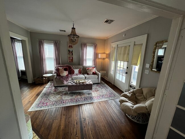 Living Room - 712 NW 22nd St