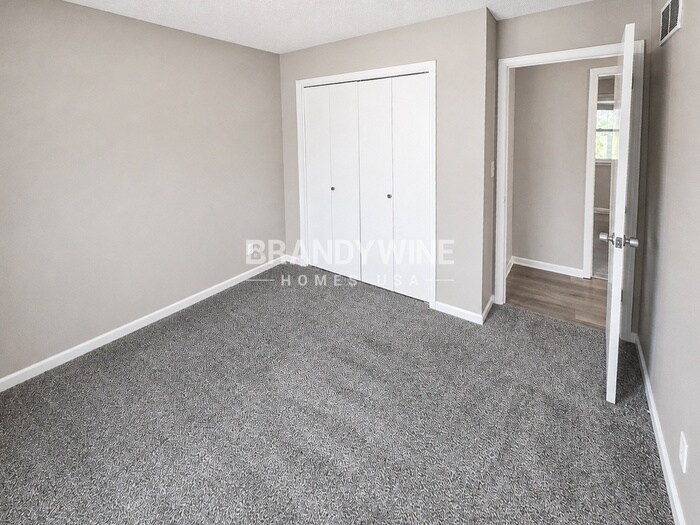 Building Photo - 106 S Prairie Rose St