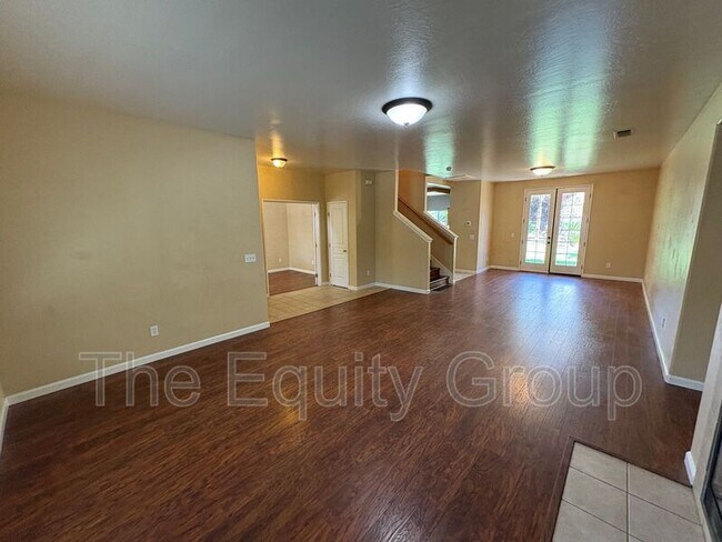 Building Photo - 312 W Reese Ave