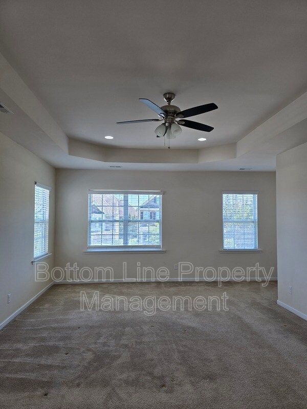 Building Photo - 10708 Sky Chase Ave NW