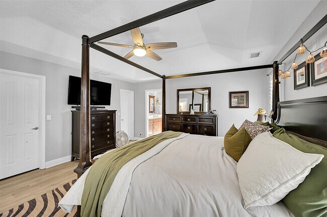 Building Photo - 8606 Arrowhead Dr