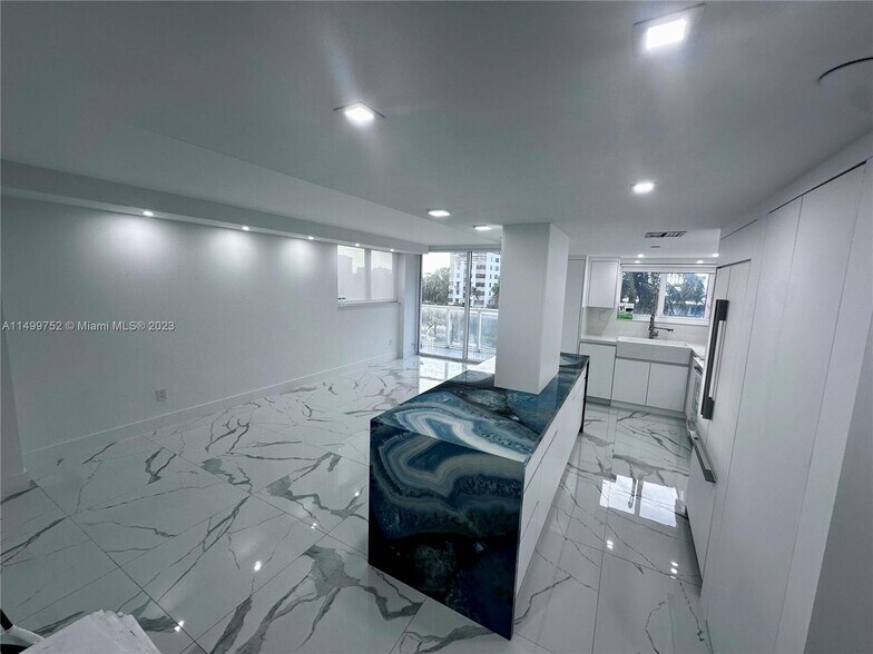 Building Photo - 1330 West Ave