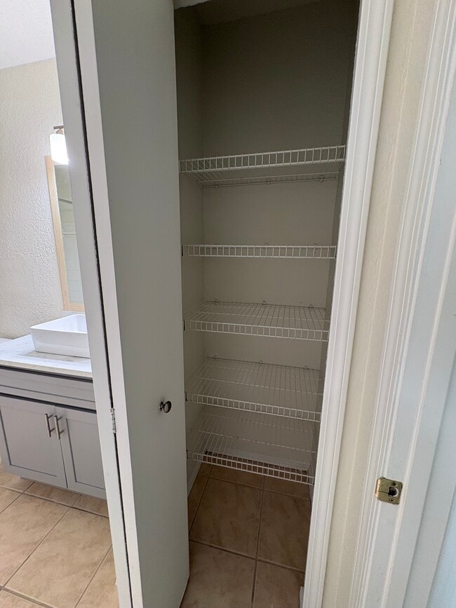 Building Photo - 1701 The Greens Way