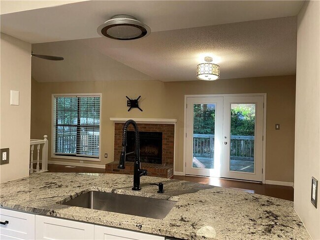 Building Photo - 8020 Sand Wedge Cir