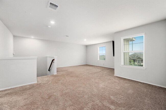 Building Photo - 129 Purple Heart Dr