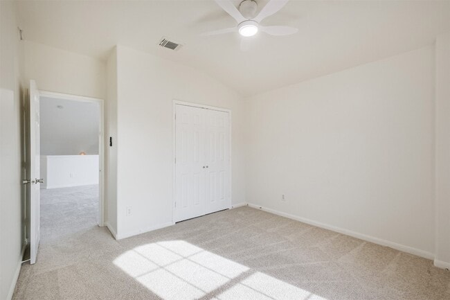 Building Photo - 2030 Vander Wilt Ln