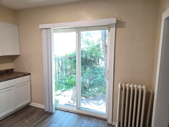 Building Photo - 3412 N Girard Ave