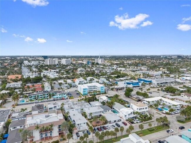 Building Photo - 4228 N Ocean Dr