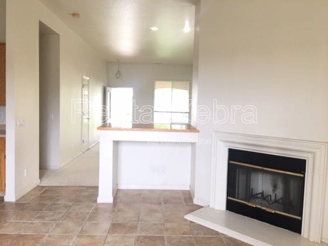 Building Photo - 1896 Edgewood Ct