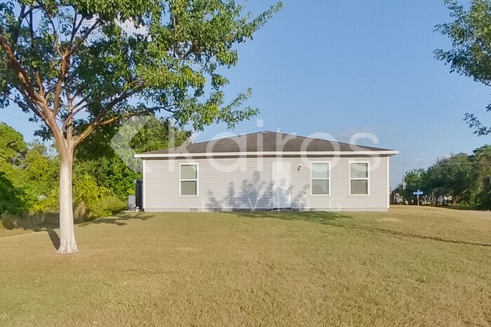 Building Photo - 54 Beth Ave S