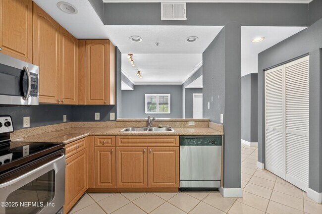 Building Photo - 9745 Touchton Rd