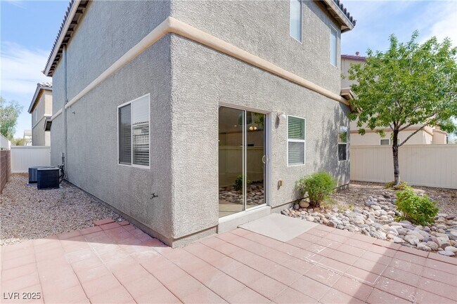 Building Photo - 1186 Claire Rose Ave