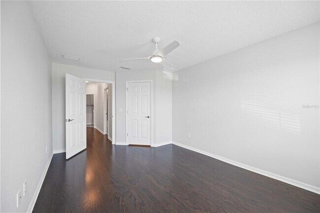 Building Photo - 3040 Via Sienna Cir