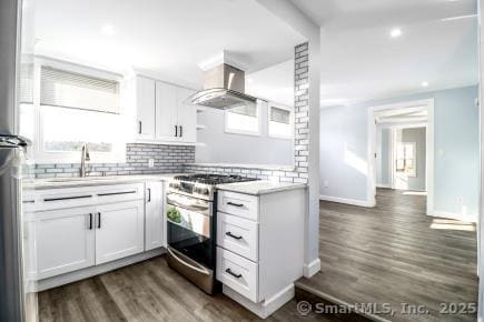 Primary Photo - 15 Minerva St