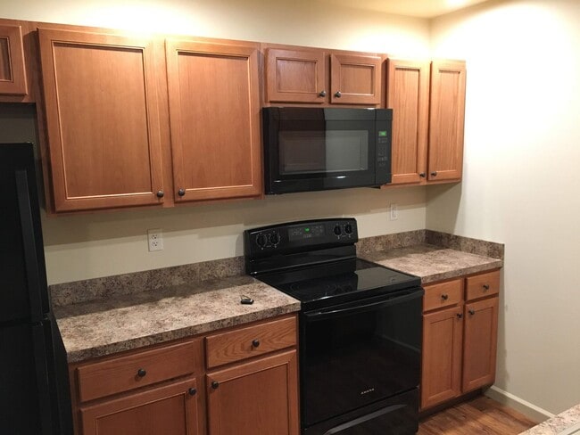 Building Photo - Beautiful 3 Bedroom Townhome in Mt. Joy