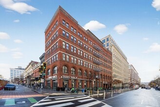 Building Photo - Historic Row Apartments