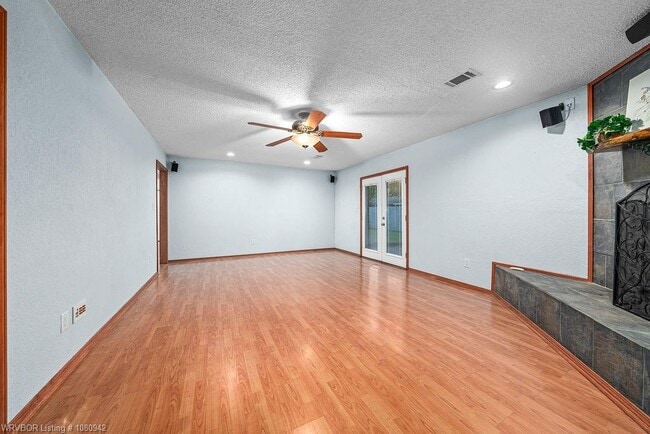 Building Photo - 9313 S Houston St