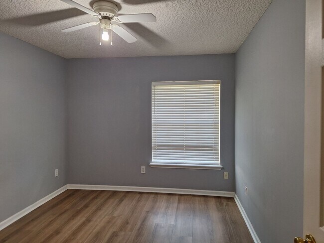 Building Photo - Single Family home in St. Johns