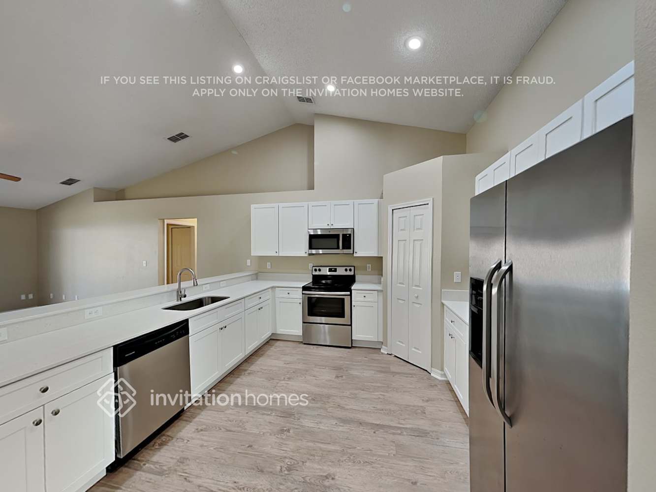 Building Photo - 1911 Summit Oaks Cir