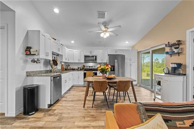 Building Photo - 27433 Las Lomas Dr