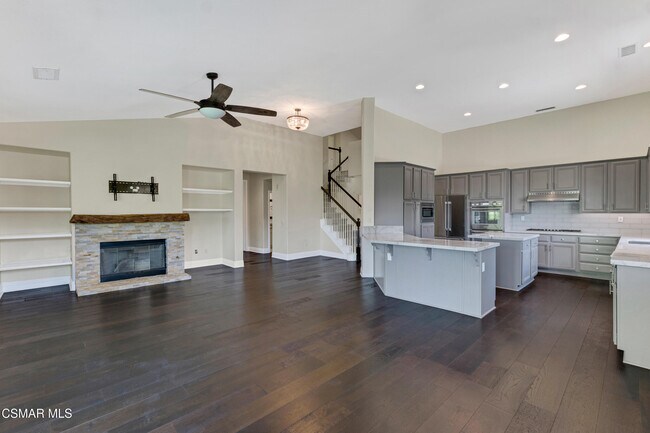 Building Photo - 406 Granite Hills St