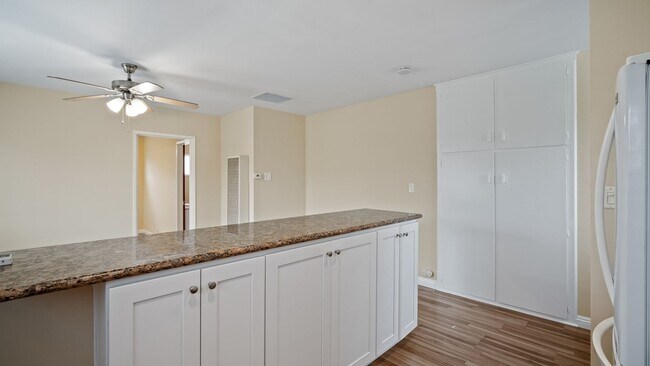 Building Photo - 124-126 4th Street Duplex